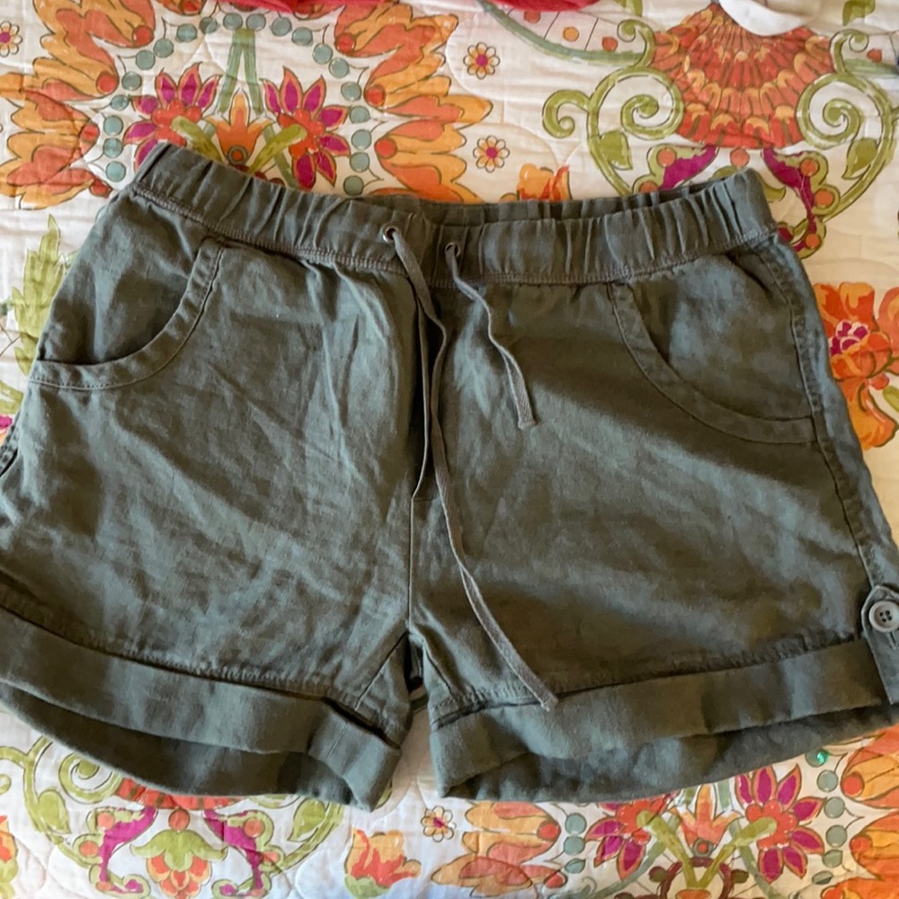 Women’s Linen shorts